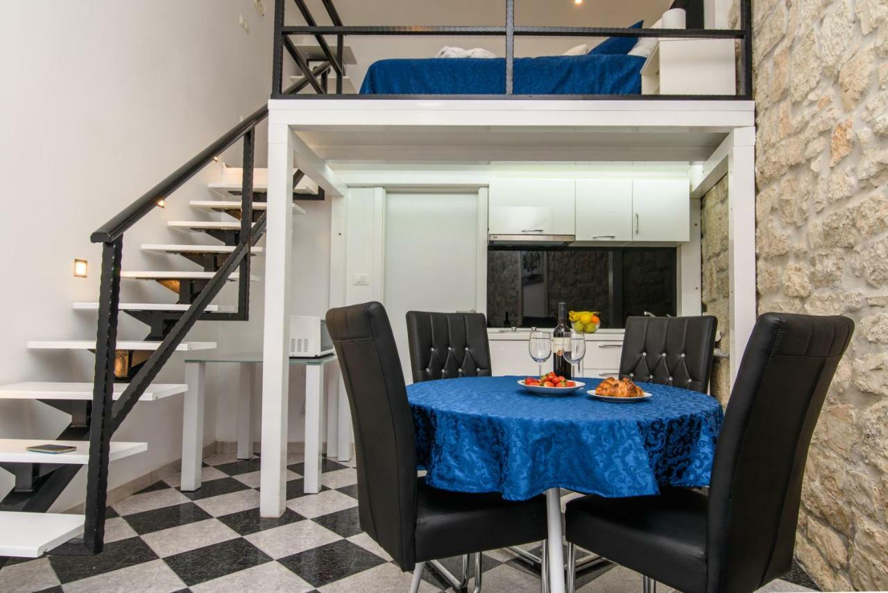 Studio Apartman Rea Trogir Exterior foto